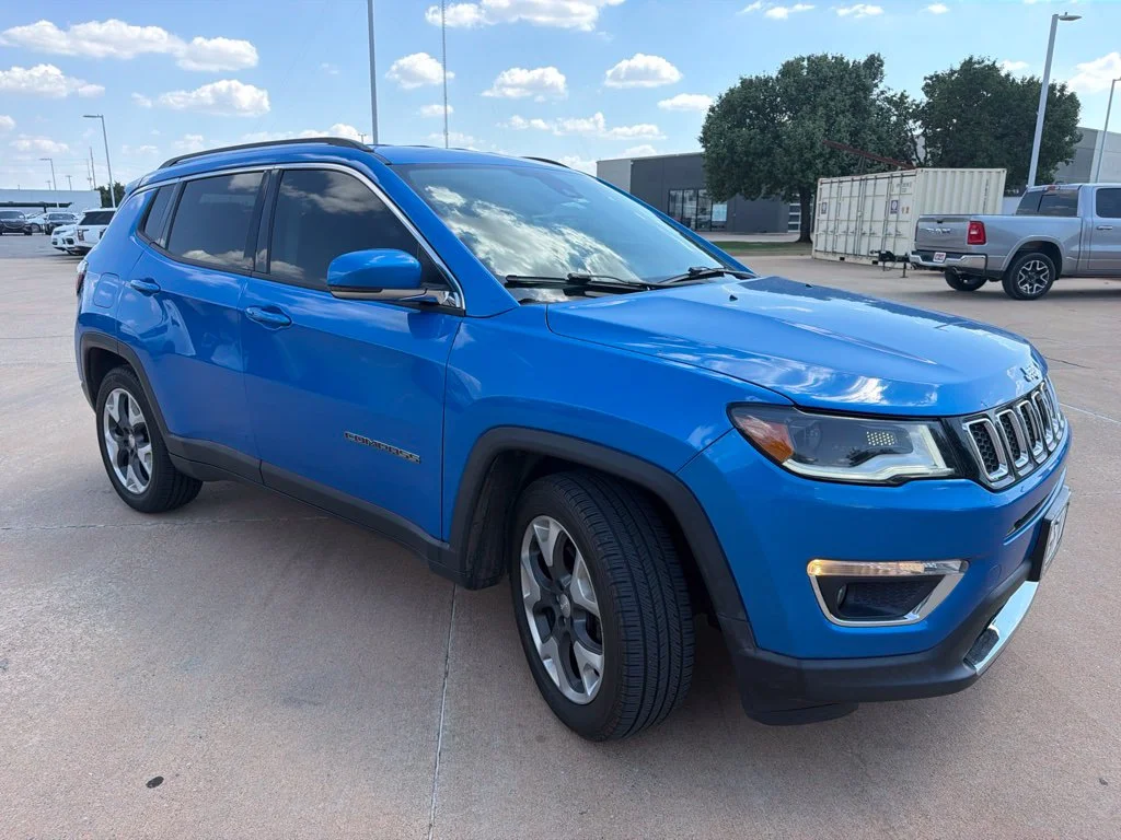 Used 2018 Blue Jeep Limited image 4