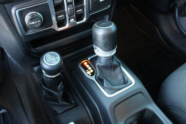 Used 2020 Silver Jeep Sport image 23