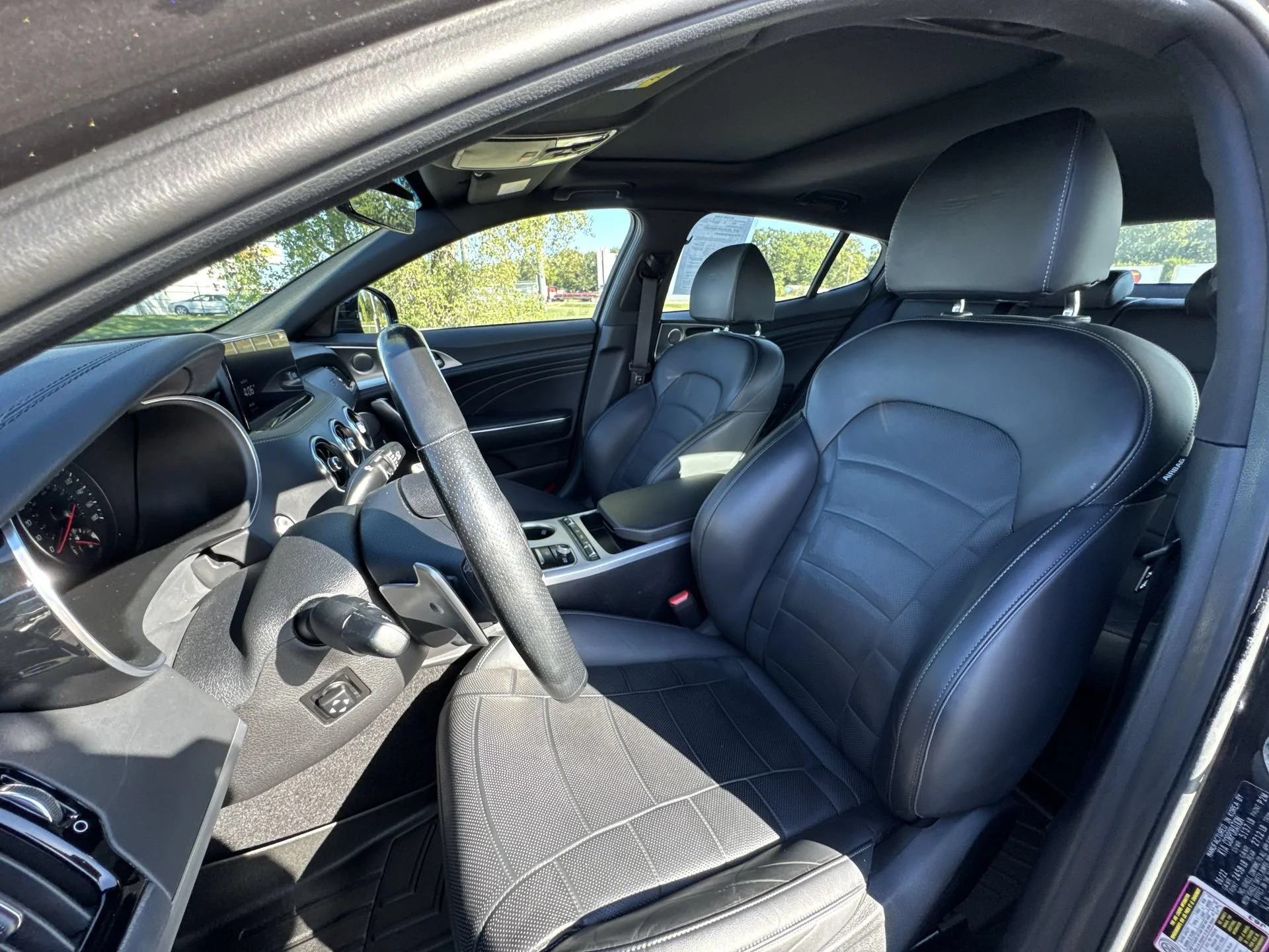 2023 Kia Stinger GT2 - Photo 11