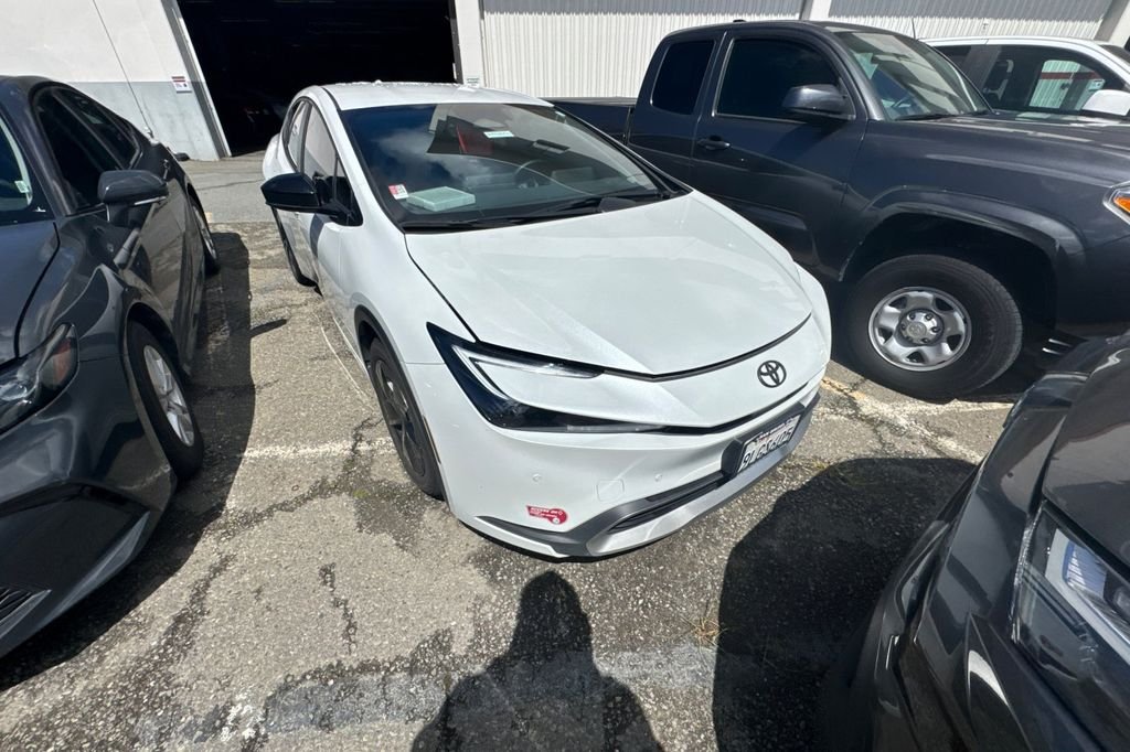 Used 2024 Toyota Prius Prime SE with VIN JTDACACU4R3019548 for sale in San Bruno, CA