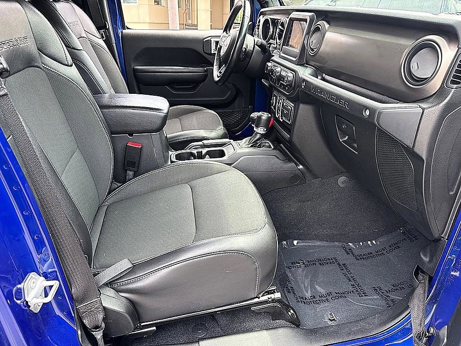 Used 2020 Ocean Blue Metallic Clearcoat Jeep Freedom image 23