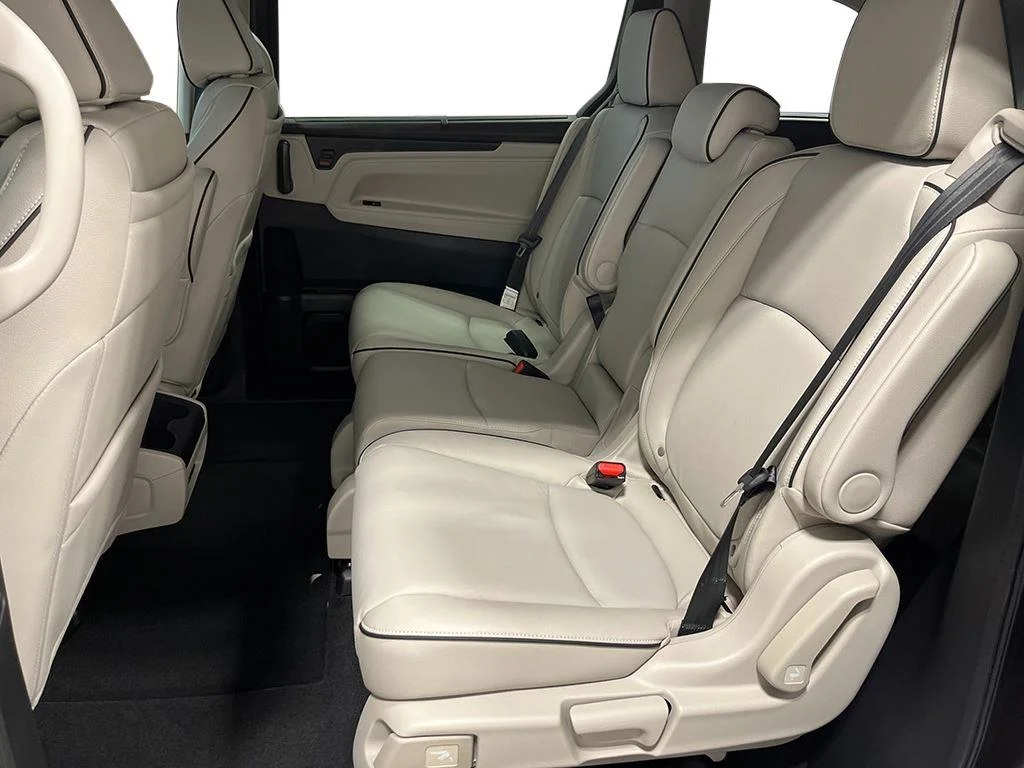 New 2026 Modern Steel Metallic Honda Touring image 23