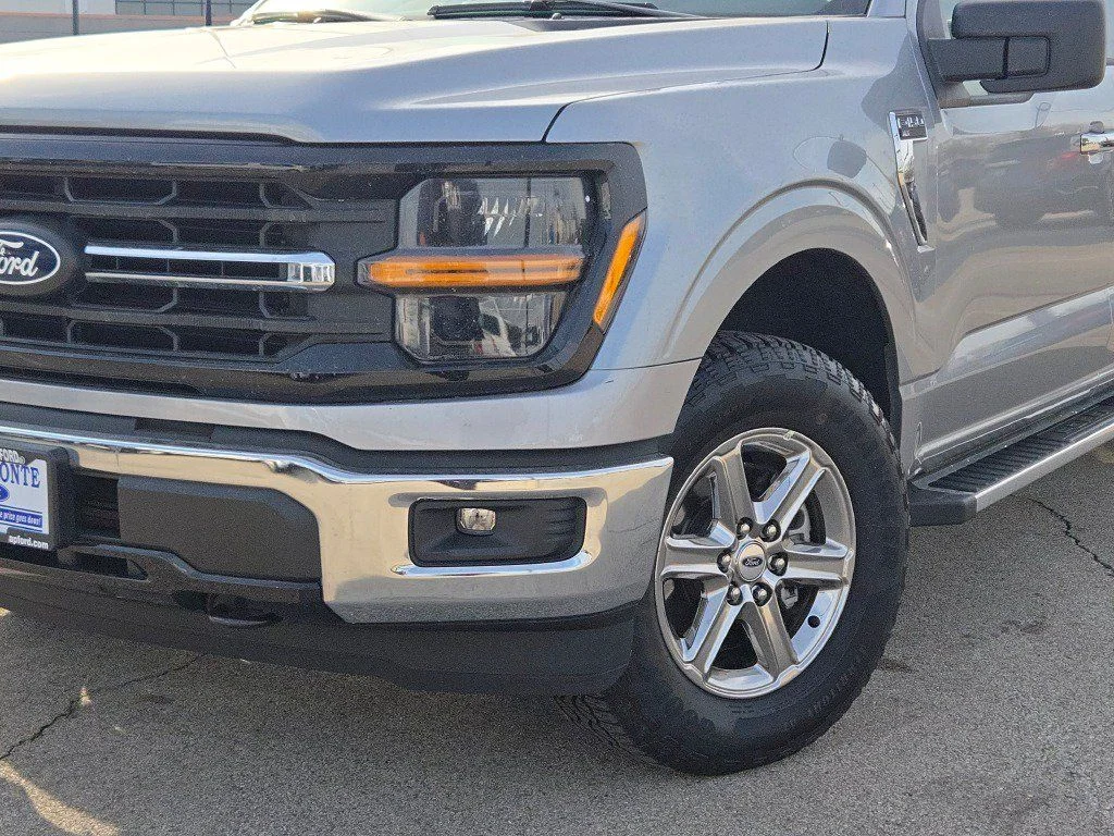 Certified Used 2025 Iconic Silver Metallic Ford XLT image 3