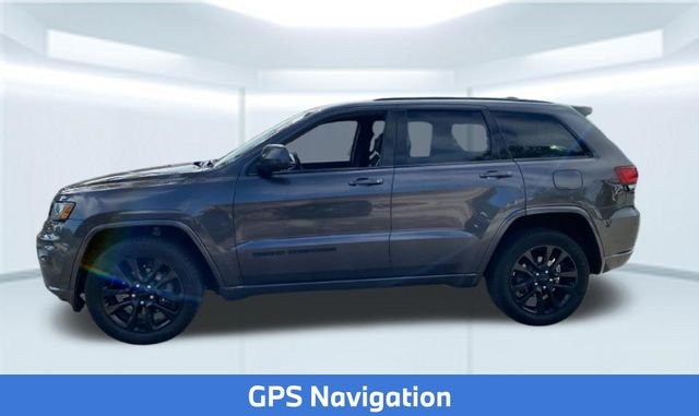 Used 2019 Gray Jeep Altitude image 2