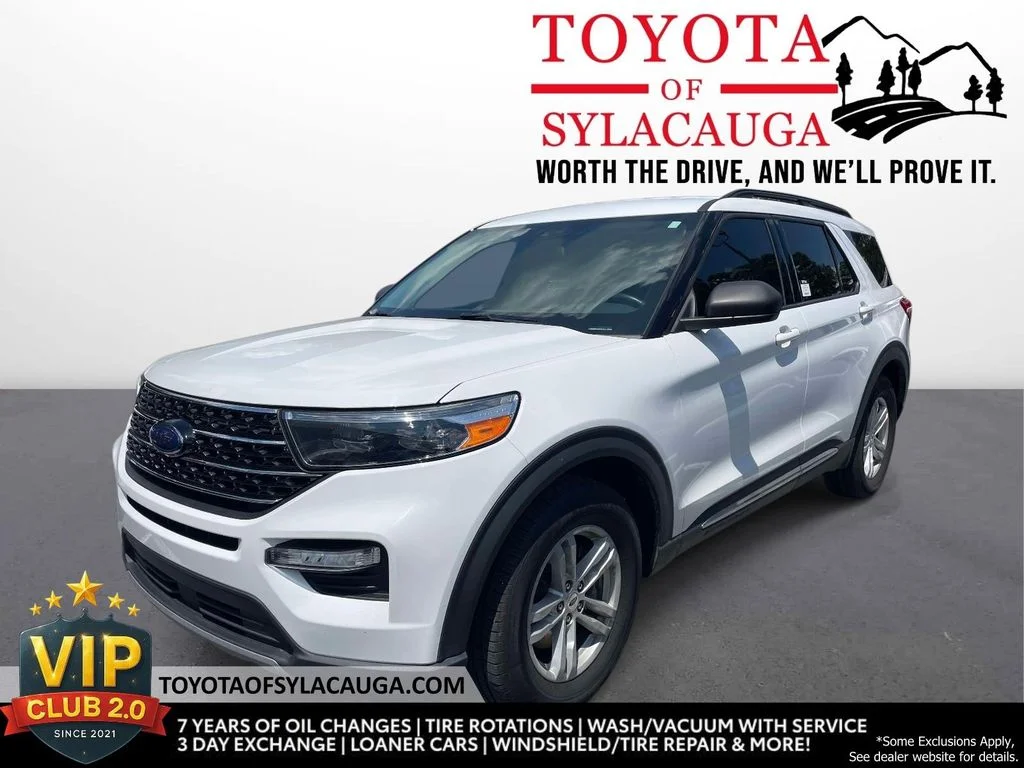 Used 2021 Oxford White Ford XLT image 1