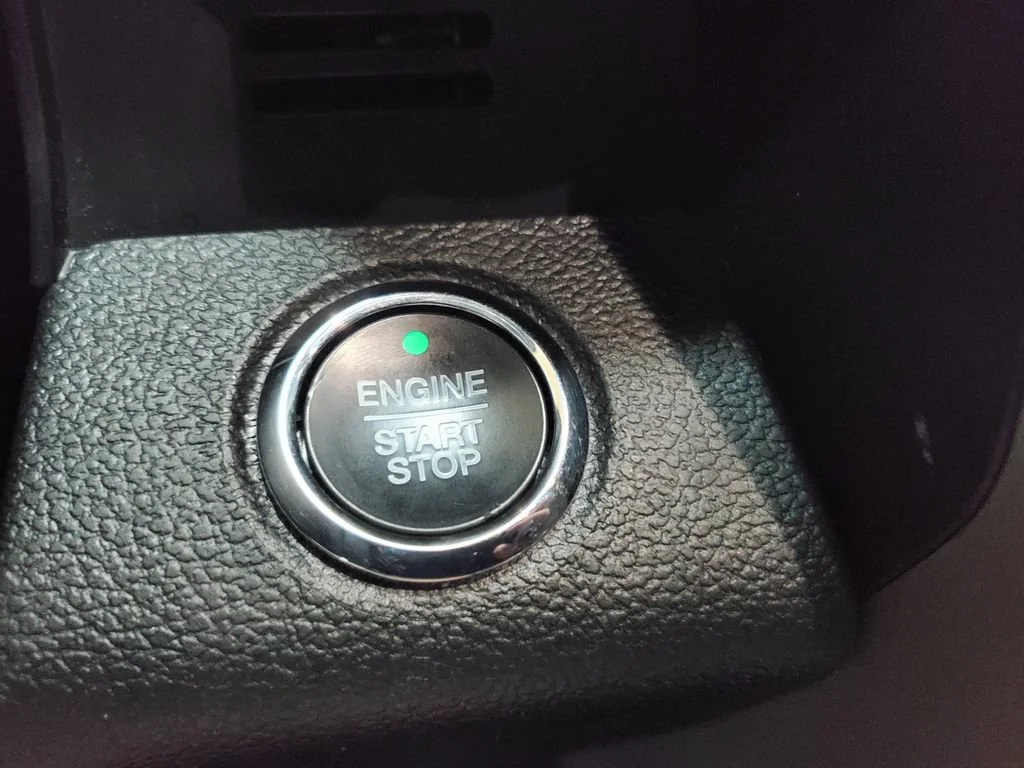 Used 2020 White Ford XL image 20