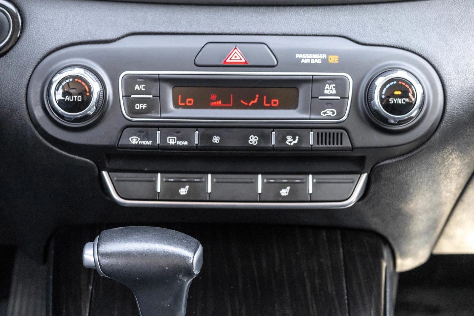 Used 2020 Gravity Grey Kia EX V6 image 21