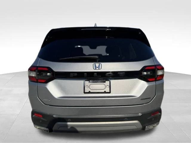 Certified Used 2025 Silver Honda Touring image 6