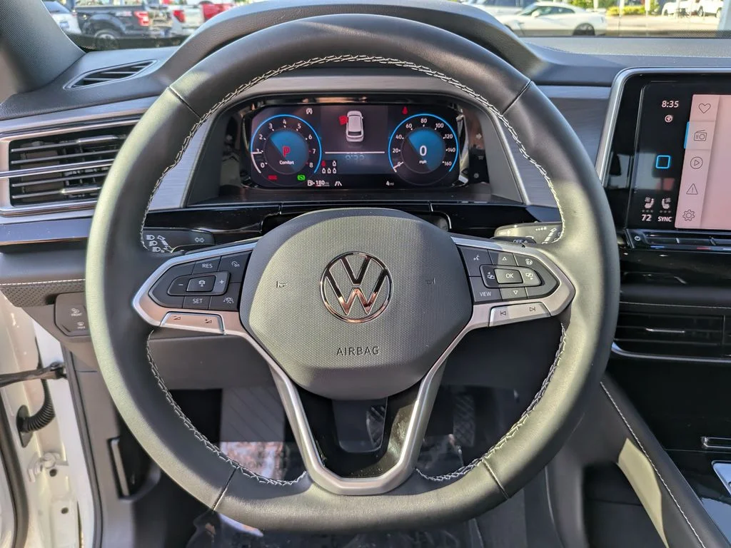 New 2026 White/off-white Volkswagen SE w/Technology image 23