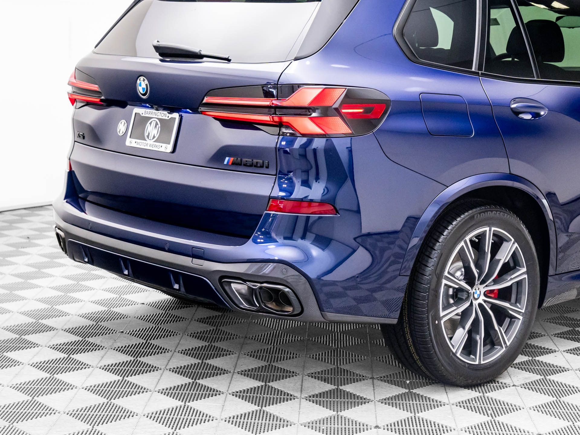 Used 2026 Tanzanite Blue II Metallic BMW M60i image 33
