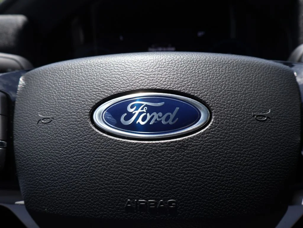 New 2026 Carbonized Gray Metallic Ford ST-Line image 28