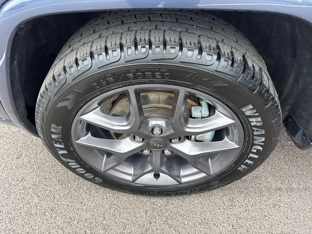 Used 2021 Blue Jeep Limited image 35
