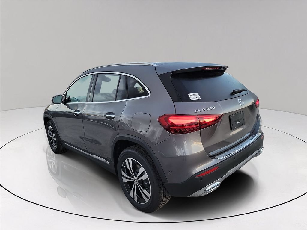 New 2026 Mountain Grey Metallic Mercedes-Benz GLA 250 image 4