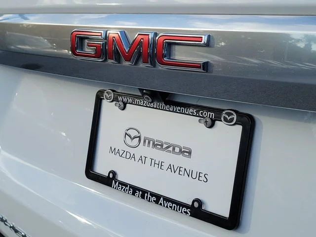 Used 2024 Summit White GMC Denali image 10