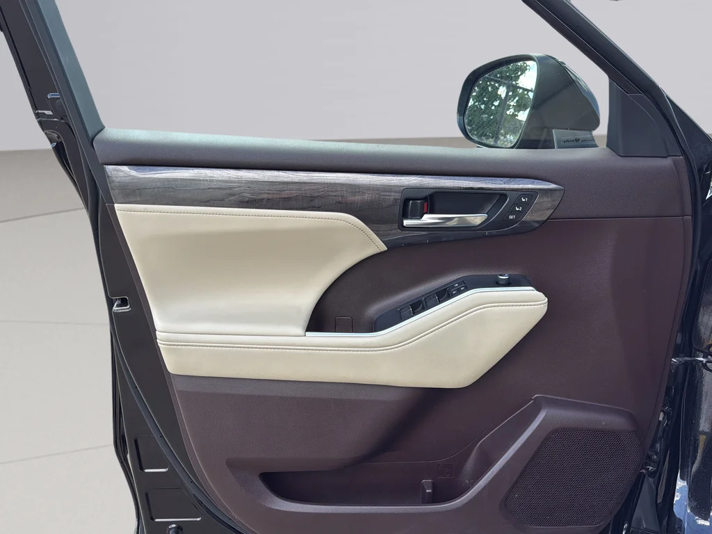 Used 2020 Amber Toyota Limited image 19
