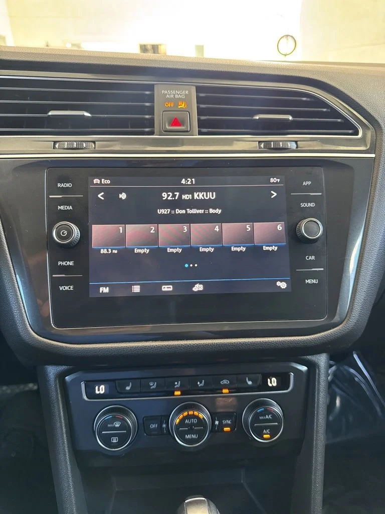 Used 2019 Orange Volkswagen  image 16