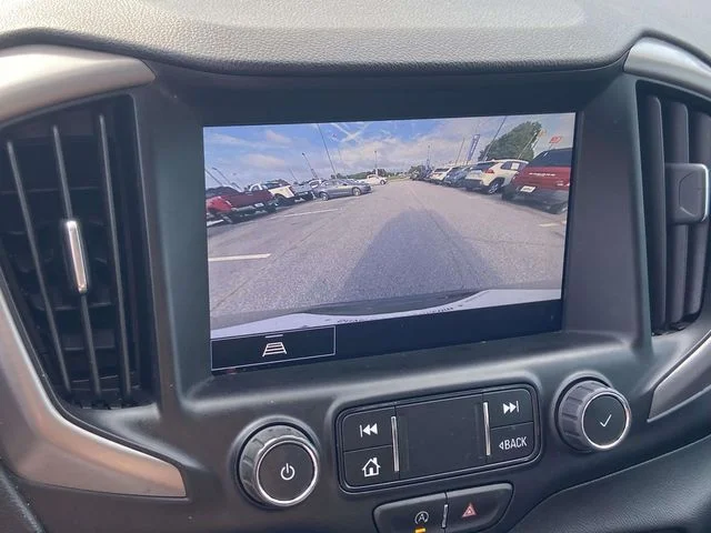 Used 2022 Black GMC AT4 image 26
