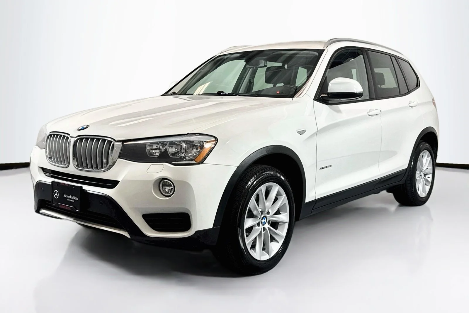 Used 2016 Alpine White BMW xDrive28i image 1