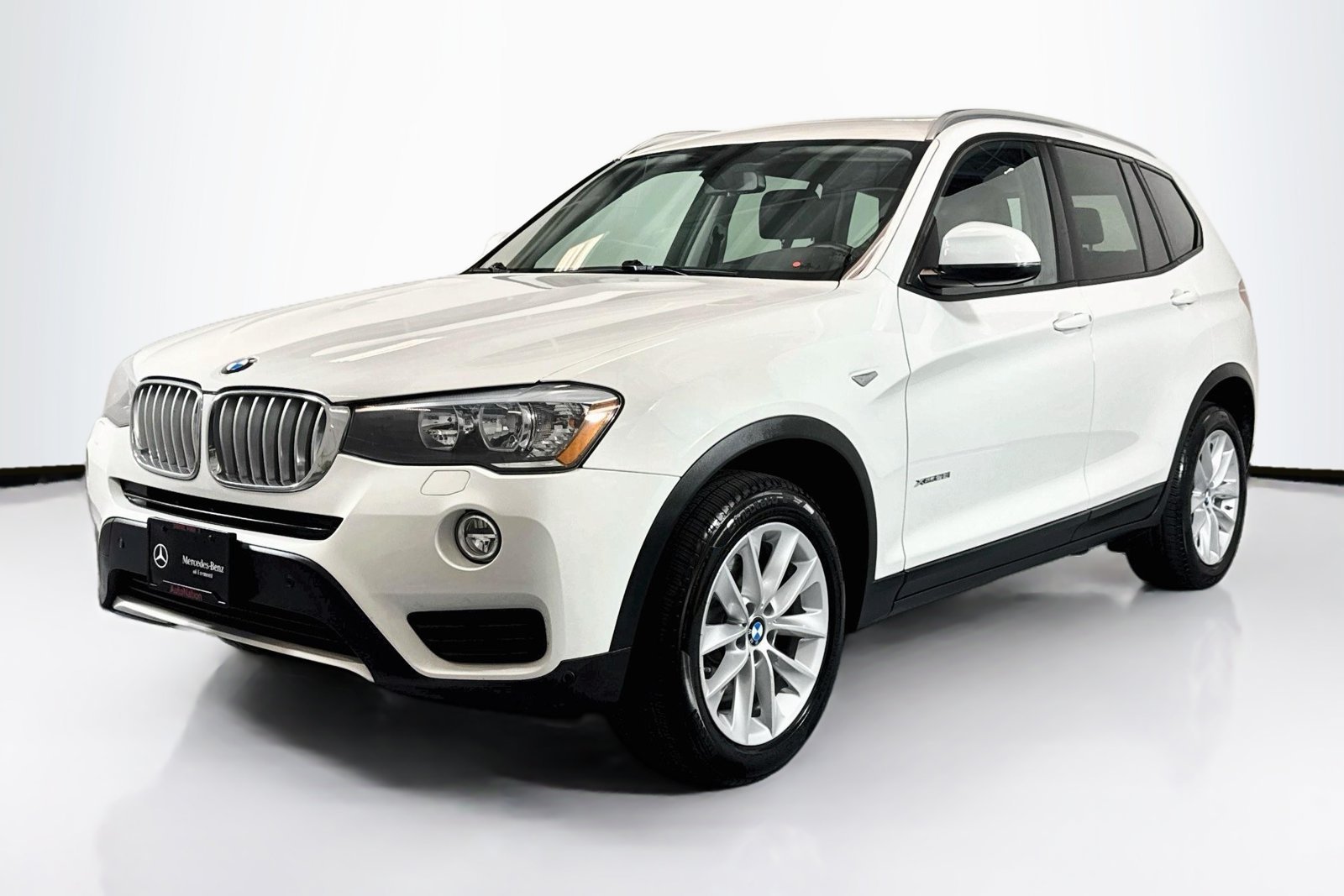 Used 2016 Alpine White BMW xDrive28i image 1