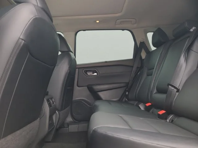 Used 2023 Blue Nissan SV image 12