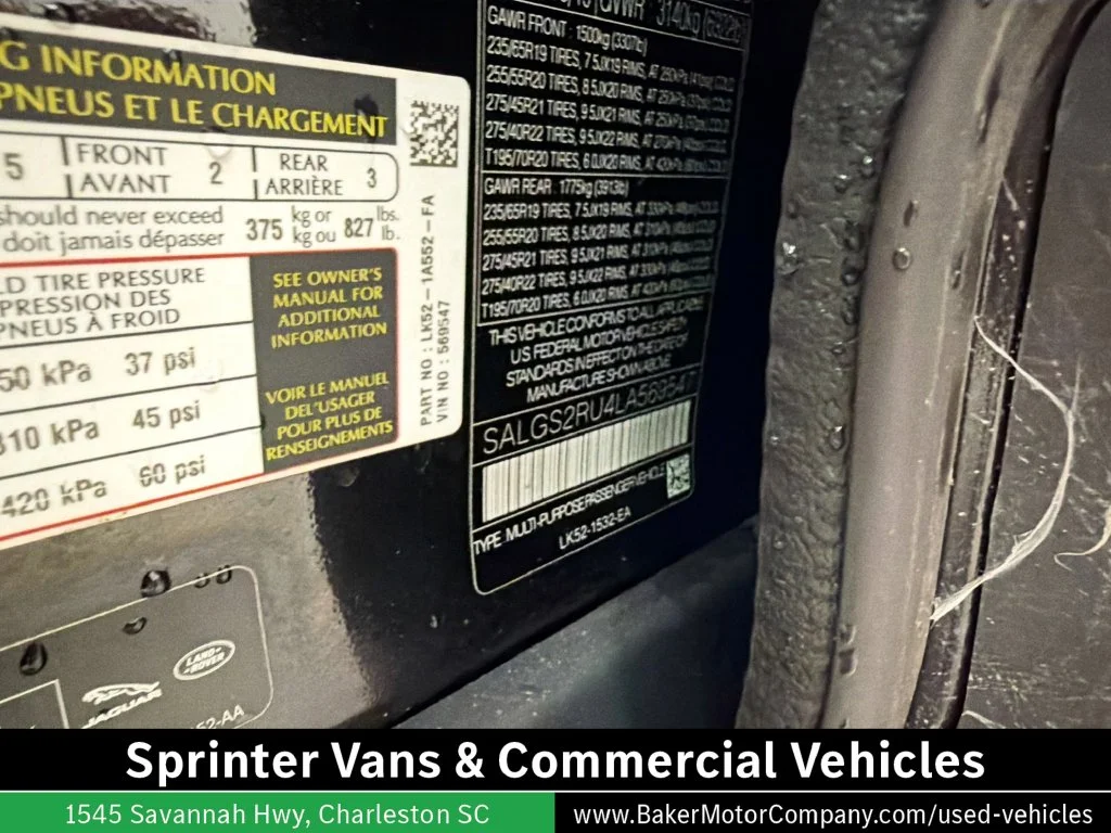 Used 2020 Santorini Black Metallic Land Rover HSE image 35