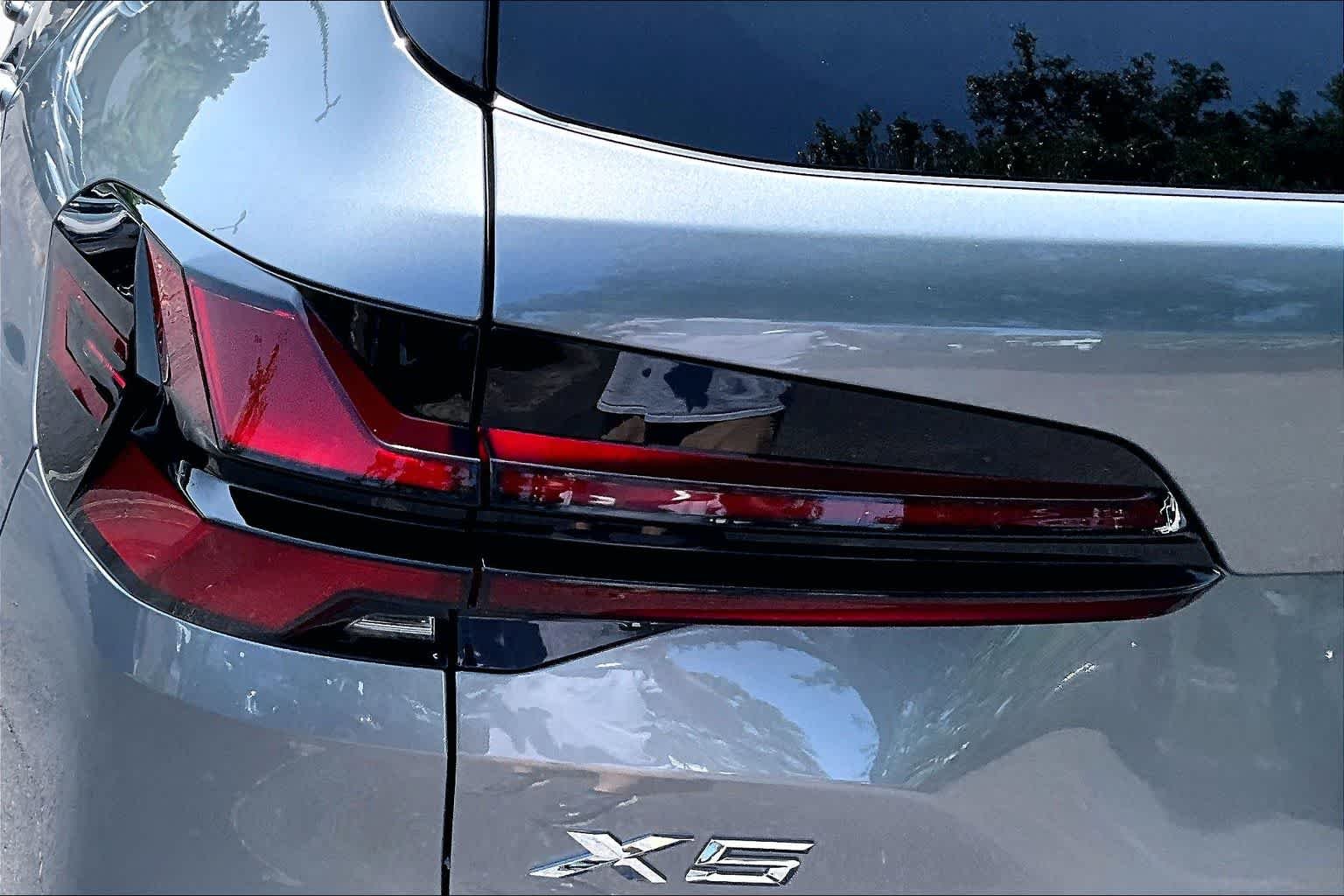 New 2026 Skyscraper Grey Metallic BMW xDrive40i image 14