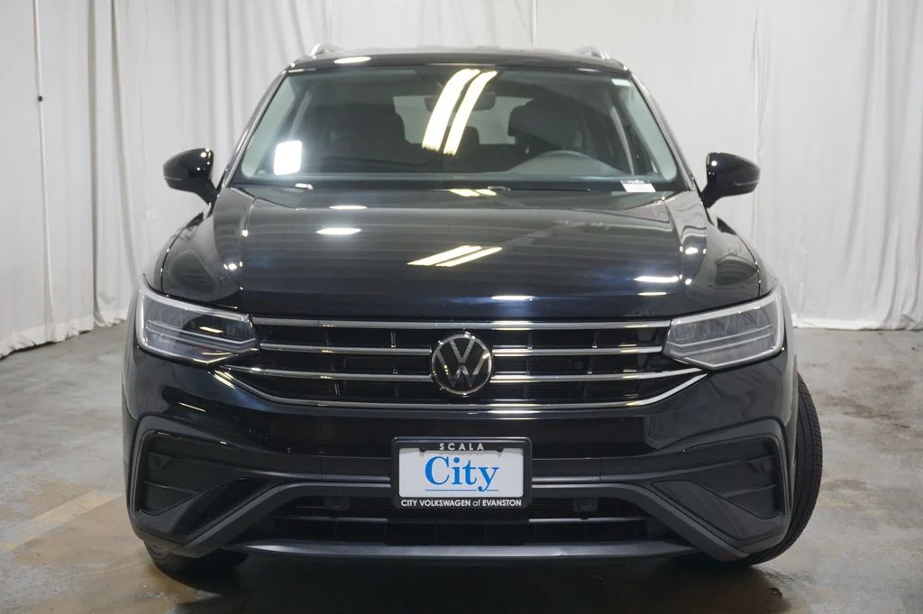 Certified Used 2023 Black Volkswagen 2.0T SE image 5