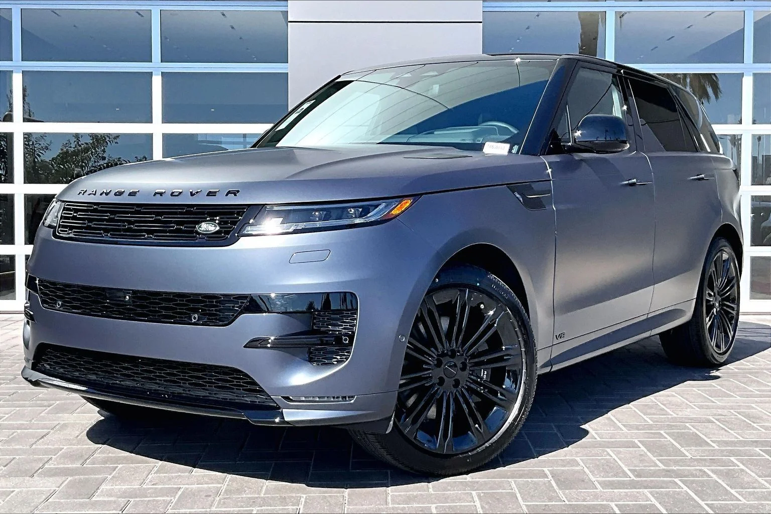 New 2026 Varesine Blue Land Rover Dynamic SE image 1