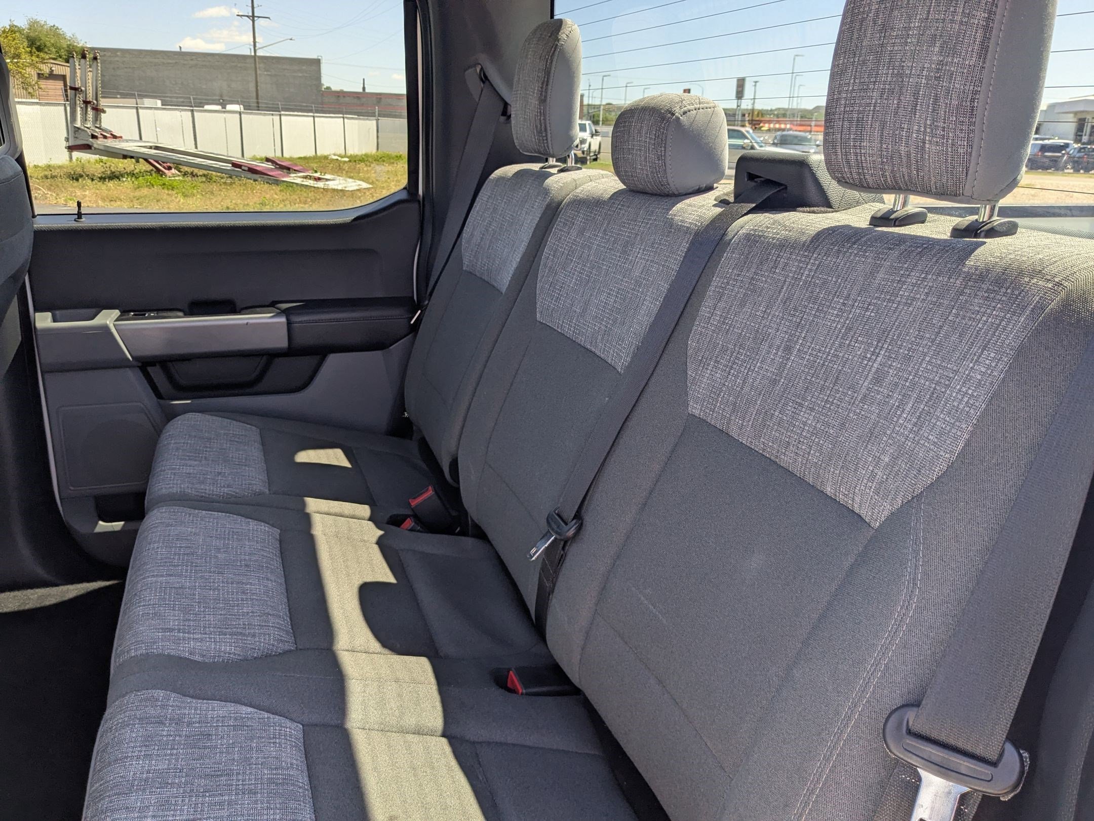 Used 2023 Oxford White Ford XLT image 32