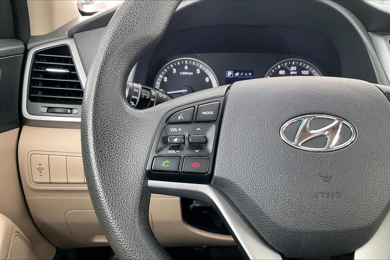 Used 2016 Ruby Wine Hyundai Eco image 23