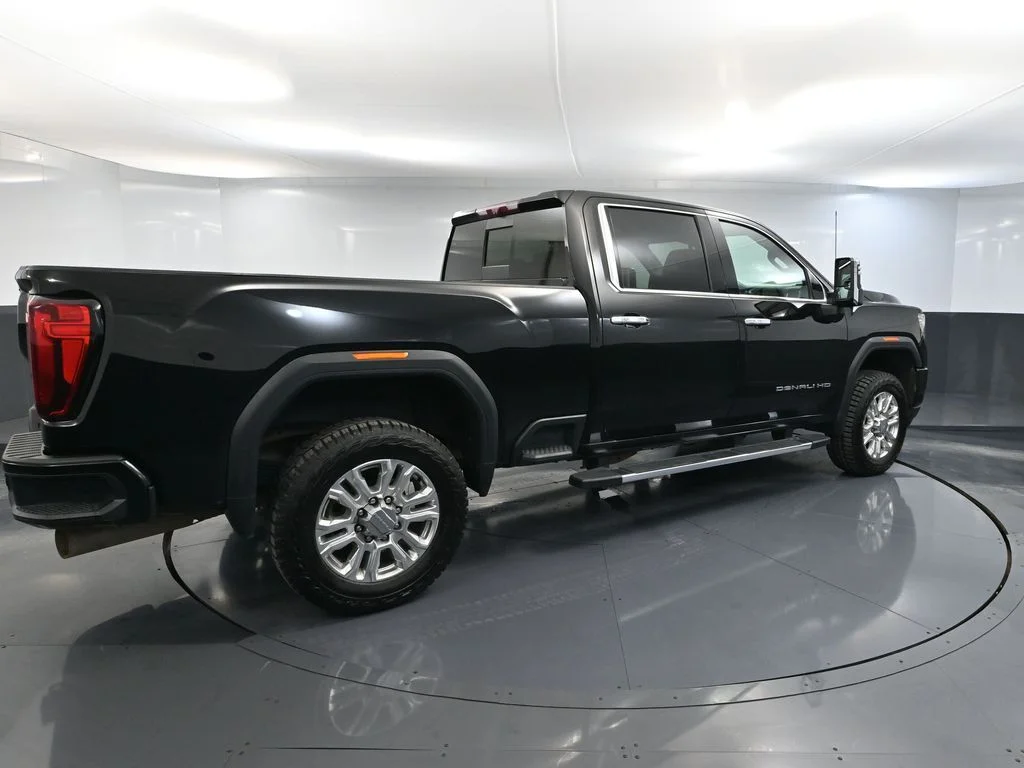 Used 2023 Black GMC Denali image 6