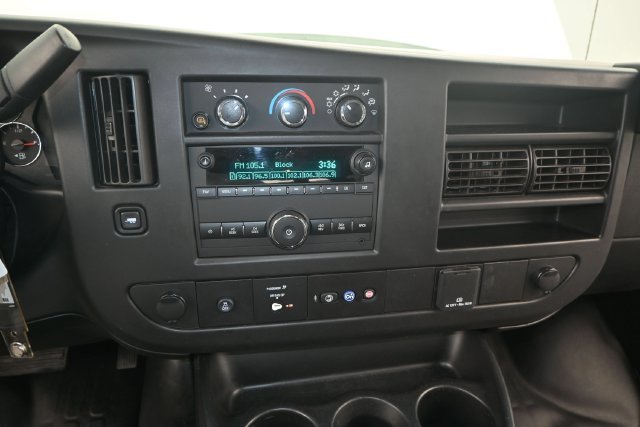 Used 2022 Summit White Chevrolet LS image 9