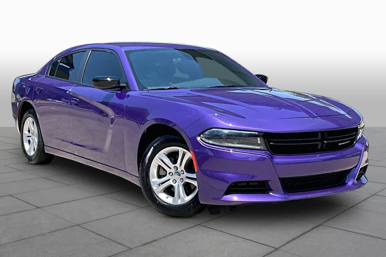 Used 2023 Plum Crazy Pearlcoat Dodge SXT image 3