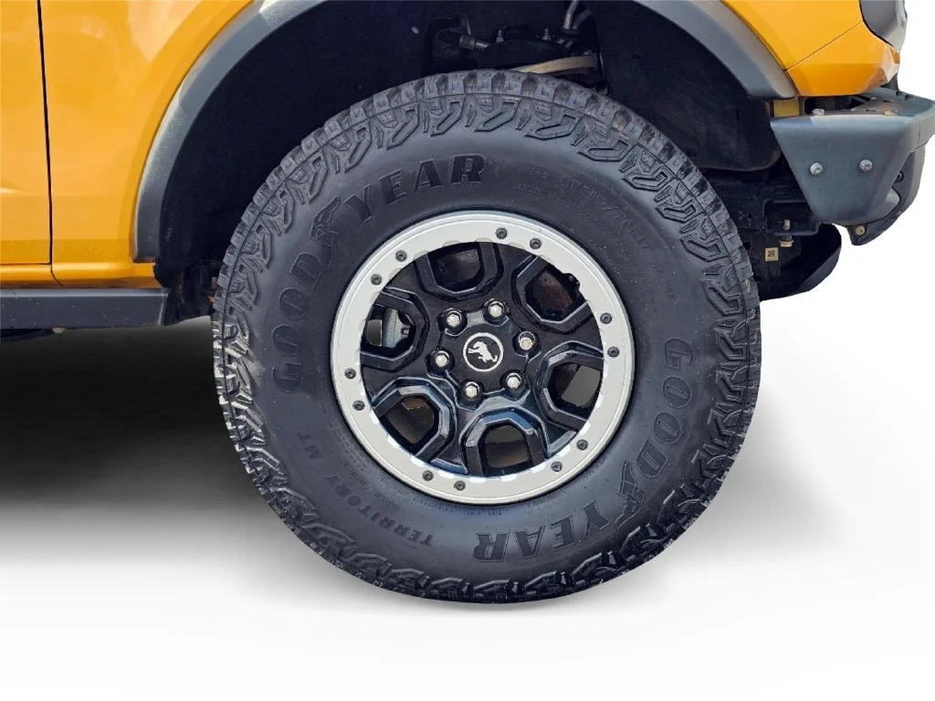 Used 2021 Cyber Orange Met Ford Base image 6