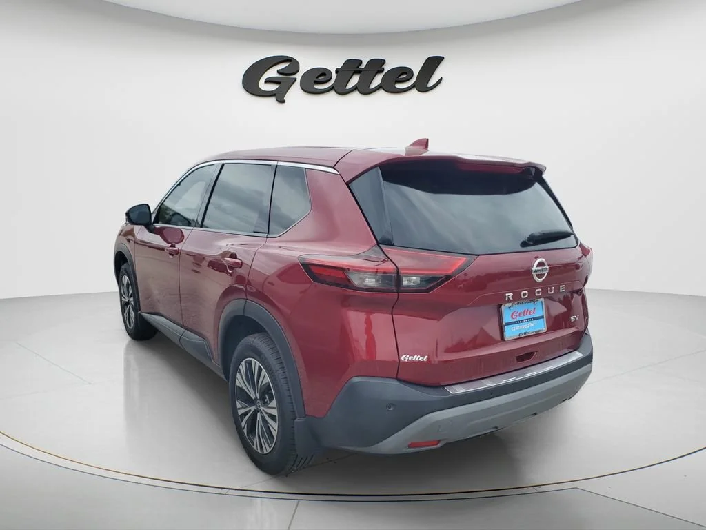Used 2021 Red Nissan SV FWD image 6