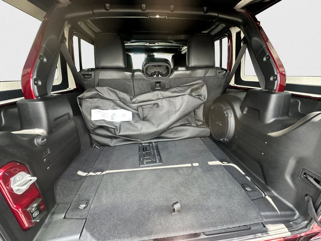 Used 2022 Red Jeep Unlimited Rubicon 392 image 13