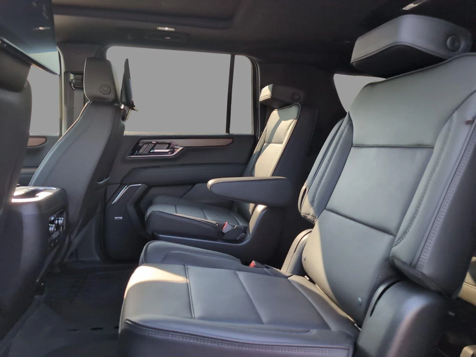 New 2026 Sterling Metallic GMC Denali image 39