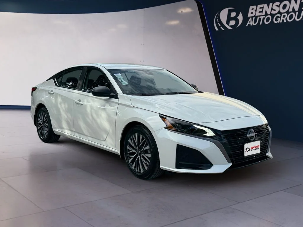 New 2026 White Nissan 2.5 SV image 7