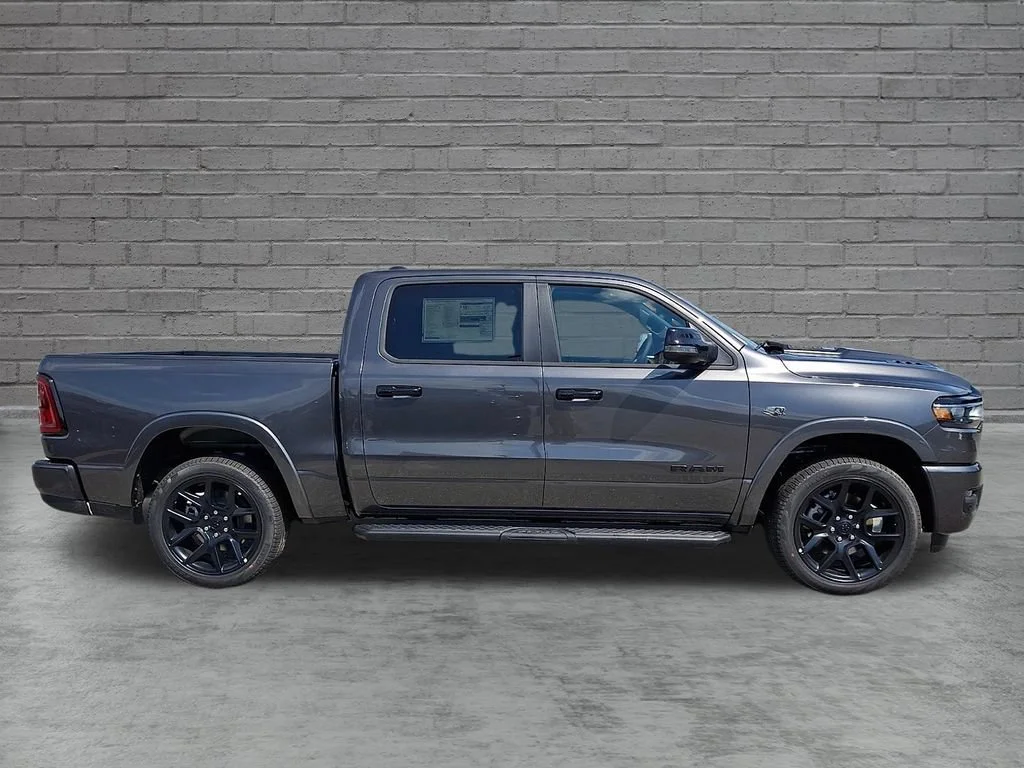 New 2027 Granite Crystal Metallic Clearcoat Ram Laramie image 9