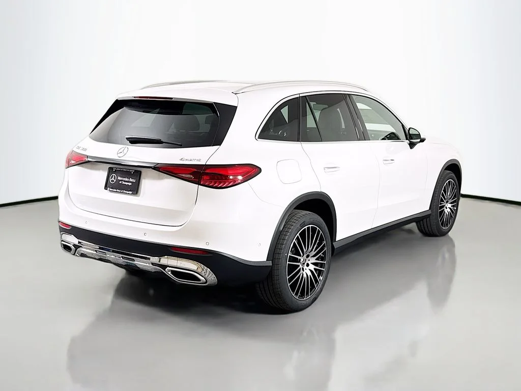 New 2026 White Mercedes-Benz GLC 300 image 7