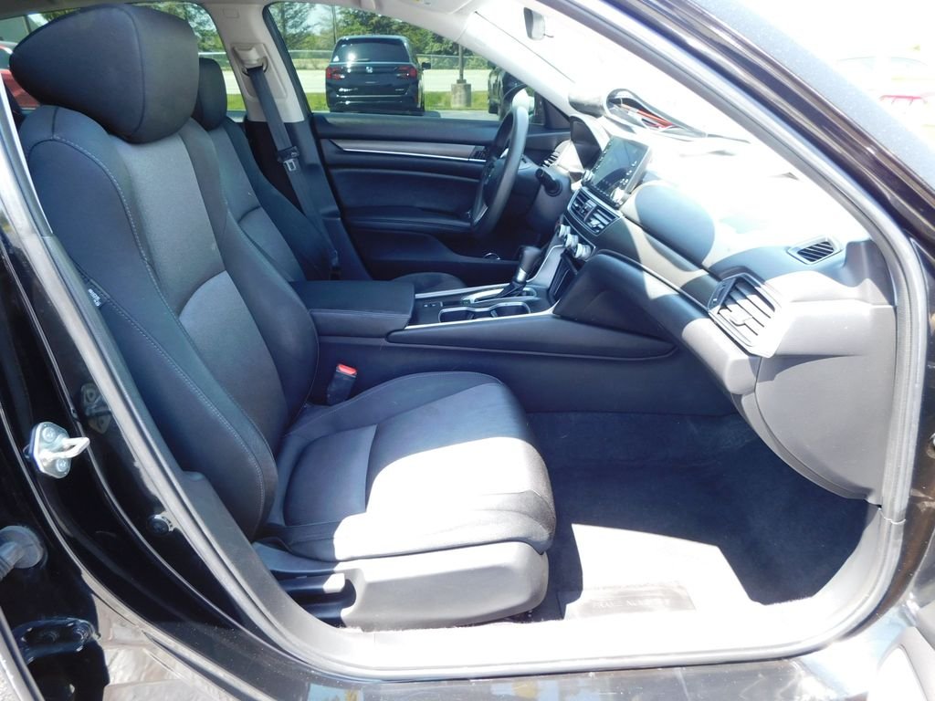 Used 2020 Black Honda LX image 16