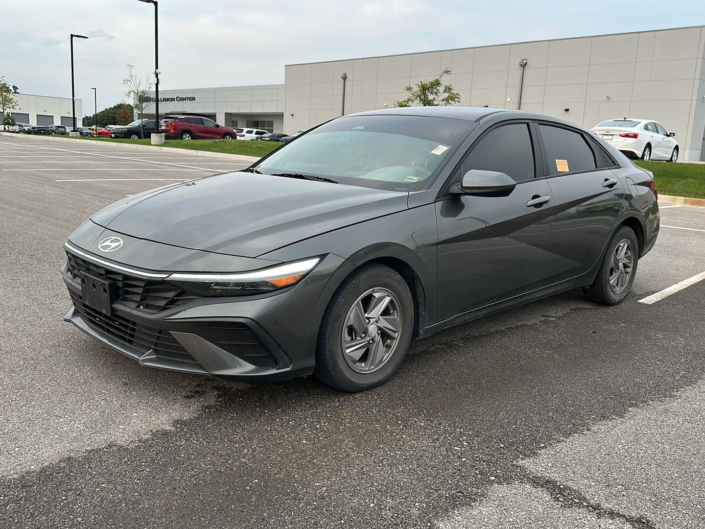 Certified 2024 Hyundai Elantra SE with VIN KMHLL4DG9RU819531 for sale in Kansas City