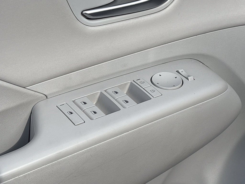 2024 Hyundai Kona Limited - Photo 12