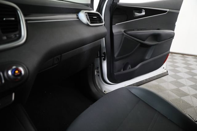 Used 2019 White Kia 2.4L LX image 15