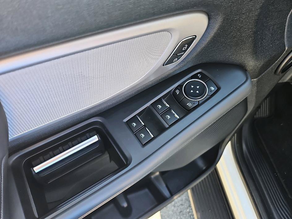 Used 2026 Oxford White Ford Active image 11