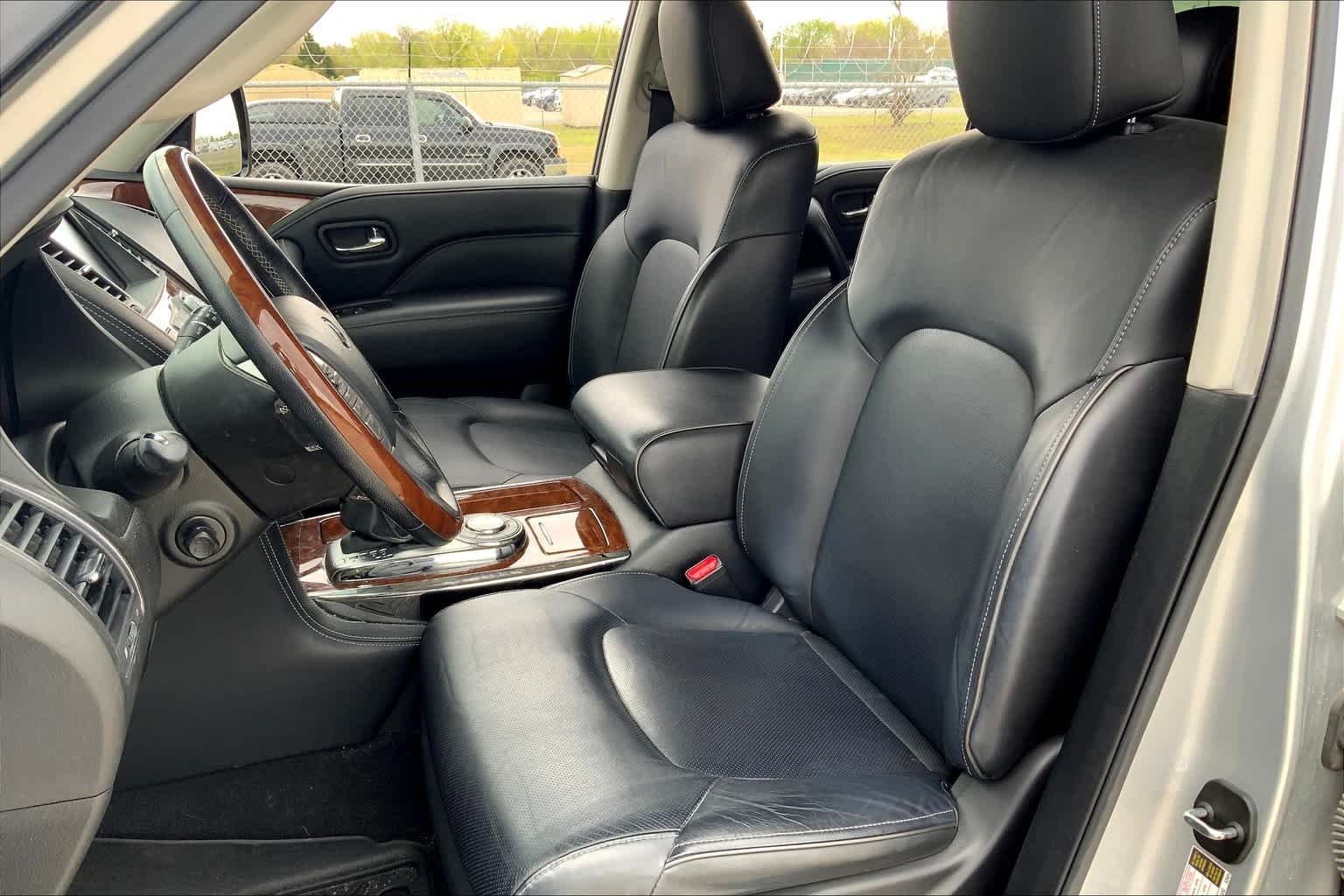 Used 2019 Liquid Platinum INFINITI LUXE image 8