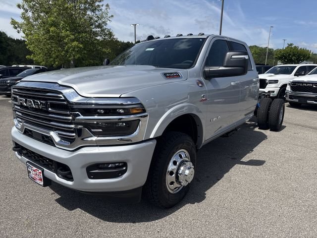 New 2026 Silver RAM Tradesman image 3