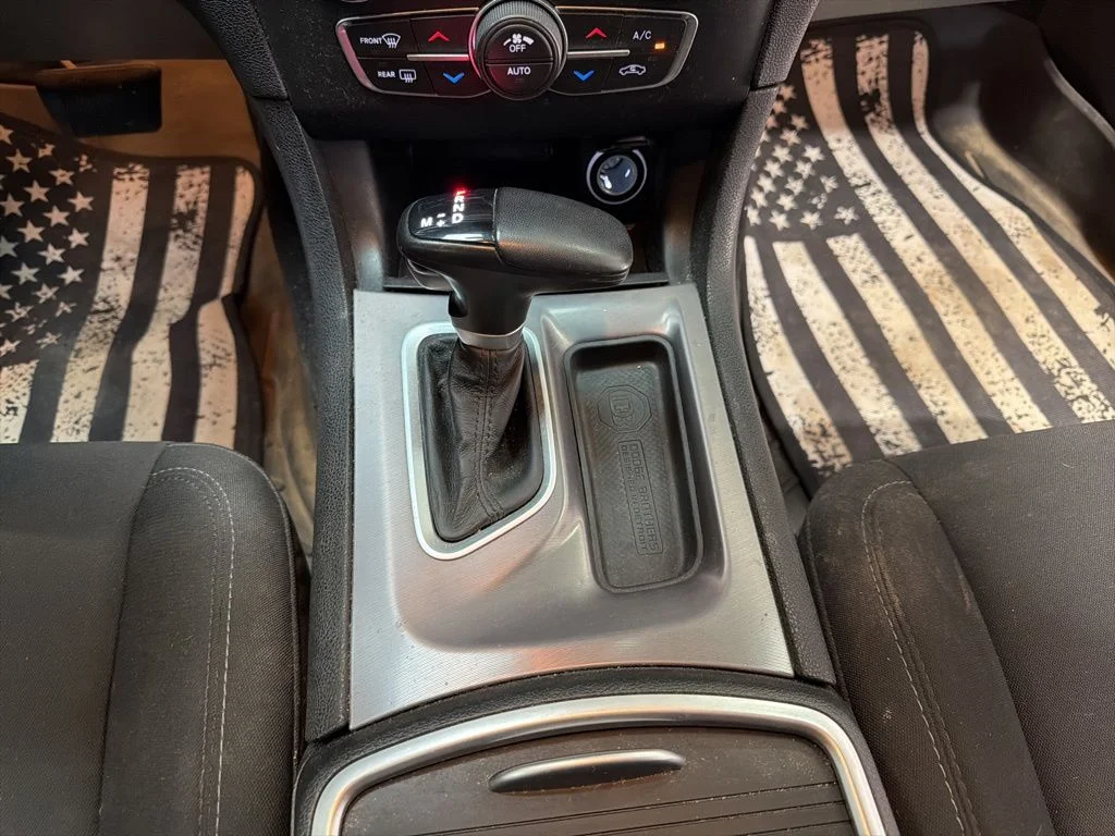 Used 2022 White Knuckle Clearcoat Dodge R/T image 21