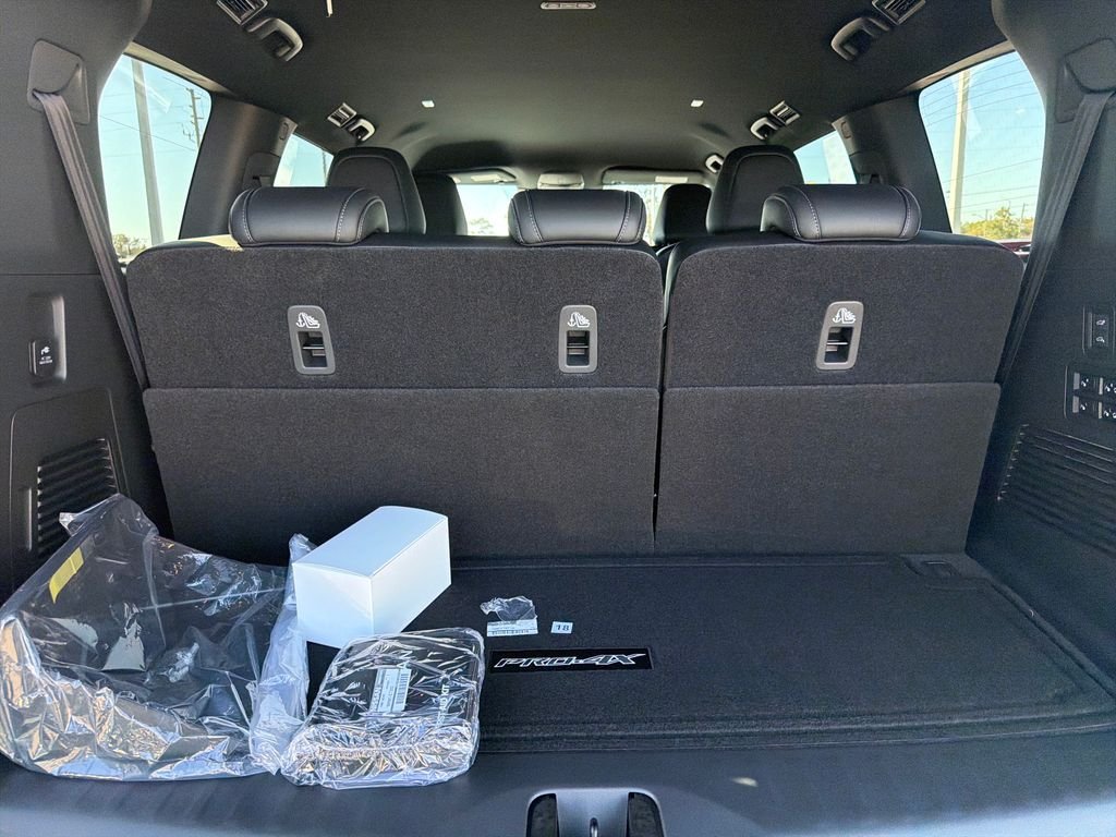 New 2026 Nissan Armada PRO-4X 4D Sport Utility