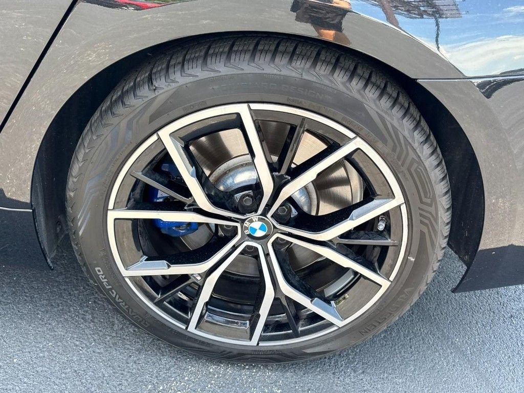 Used 2023 Black Sapphire Metallic BMW M550i xDrive image 7